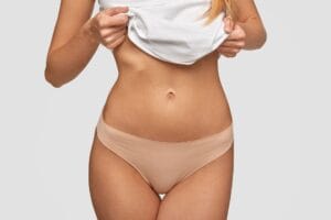 Existe cirurgia para costelas saltadas? Como funciona?