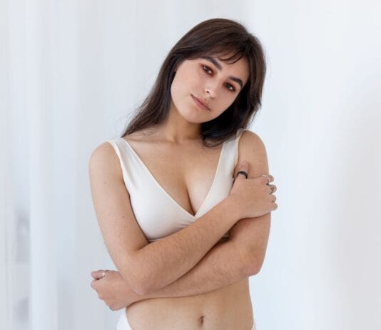 Quais os cuidados após a mastopexia sem prótese?