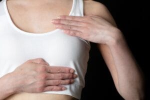 Qual médico procurar para a redução da mama?