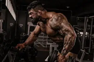 Whey protein no jejum intermitente: prejudica ou ajuda?