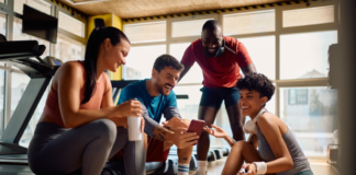 Comunidade no WhatsApp: aprenda a implementar na academia Grupo criando comunidade no WhatsApp