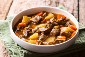4 receitas de sopa proteica para sua dieta