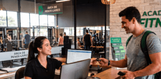 Recepção fria na academia: aprenda a melhorar o atendimento Recepção fria na academia: aprenda a melhorar o atendimento