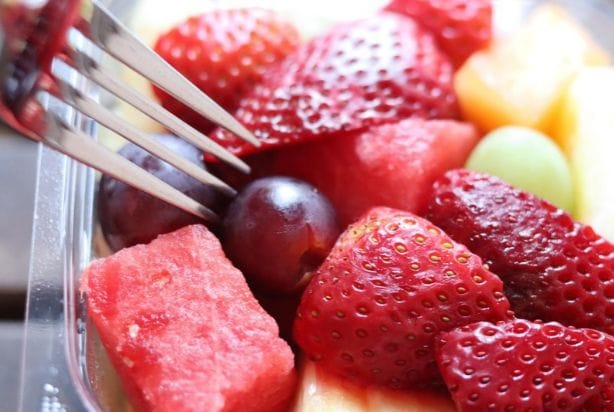 Salada-de-frutas-beneficios-como-fazer-e-dicas.jpg